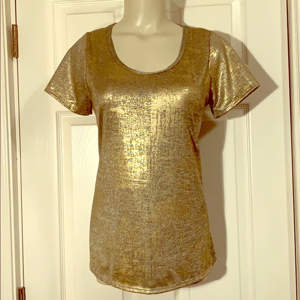 LuLaroe Gold Metallic High/low Shirt